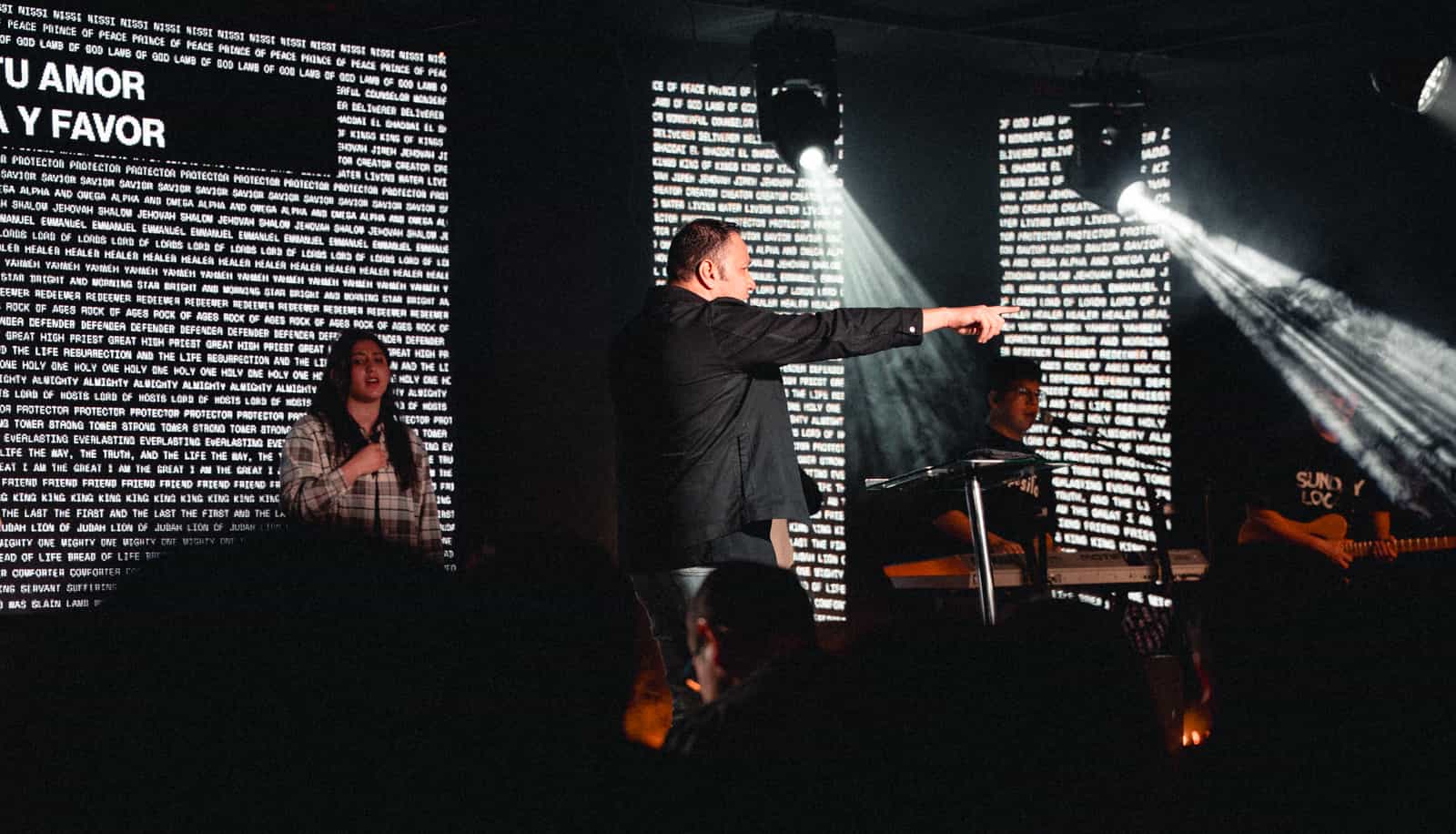 en_vivo_en_directo_transmision_en_línea_en_su_presencia_valencia